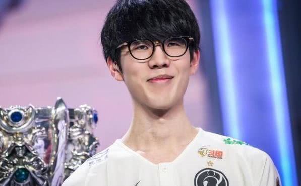 钱已经还清了！举报人：许多 Royal Never Give Up 员工已经收到了他们未支付的工资。今年的比赛应该没有问题。